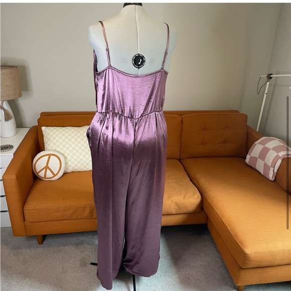 Eloquii | 26 | Sleeveless Metallic Jumpsuit - Picture 6 of 6